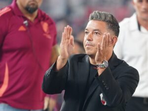 El Monumental canta: ¡Más huevos, más corazón!