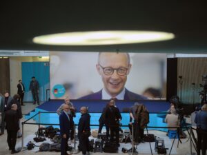 Auge de la extrema derecha en elecciones, conservadores se imponen
