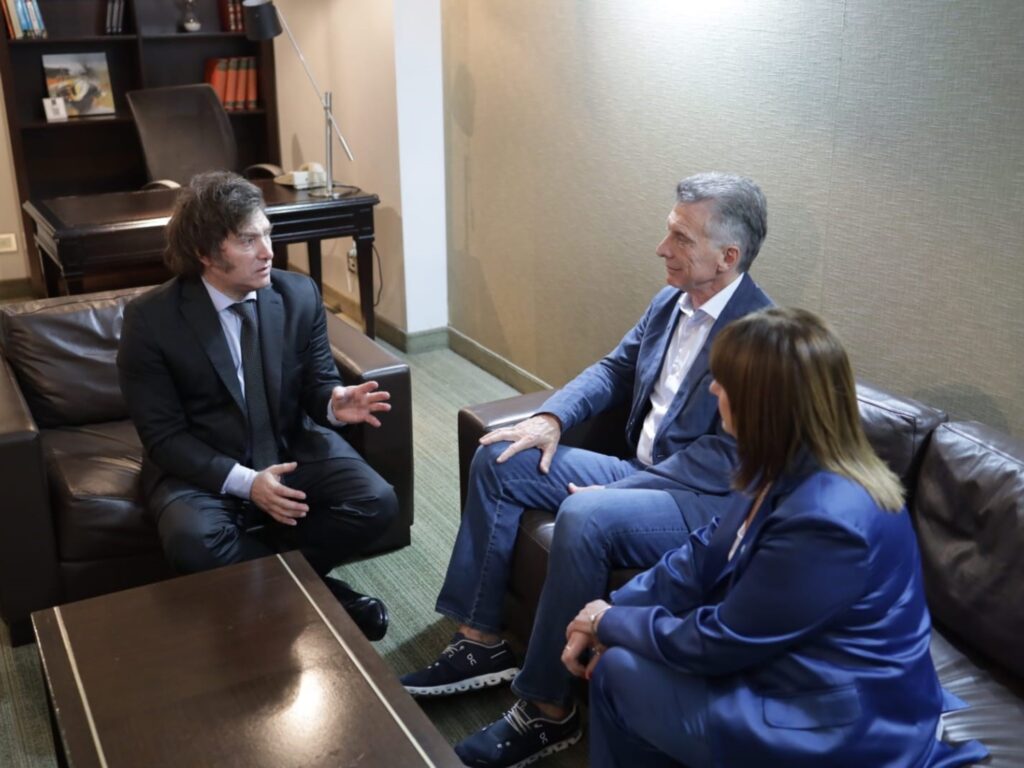 Bullrich se distancia del PRO pero mantiene la tensión con Macri