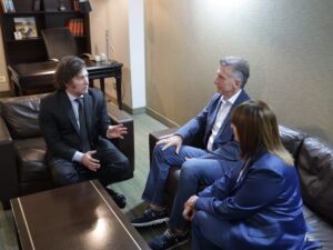 Bullrich se distancia del PRO pero mantiene la tensión con Macri
