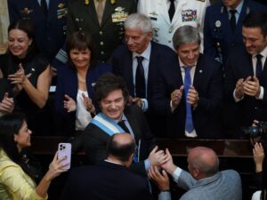 El nuevo objetivo del Gobierno: la mancha que persigue a Javier Milei