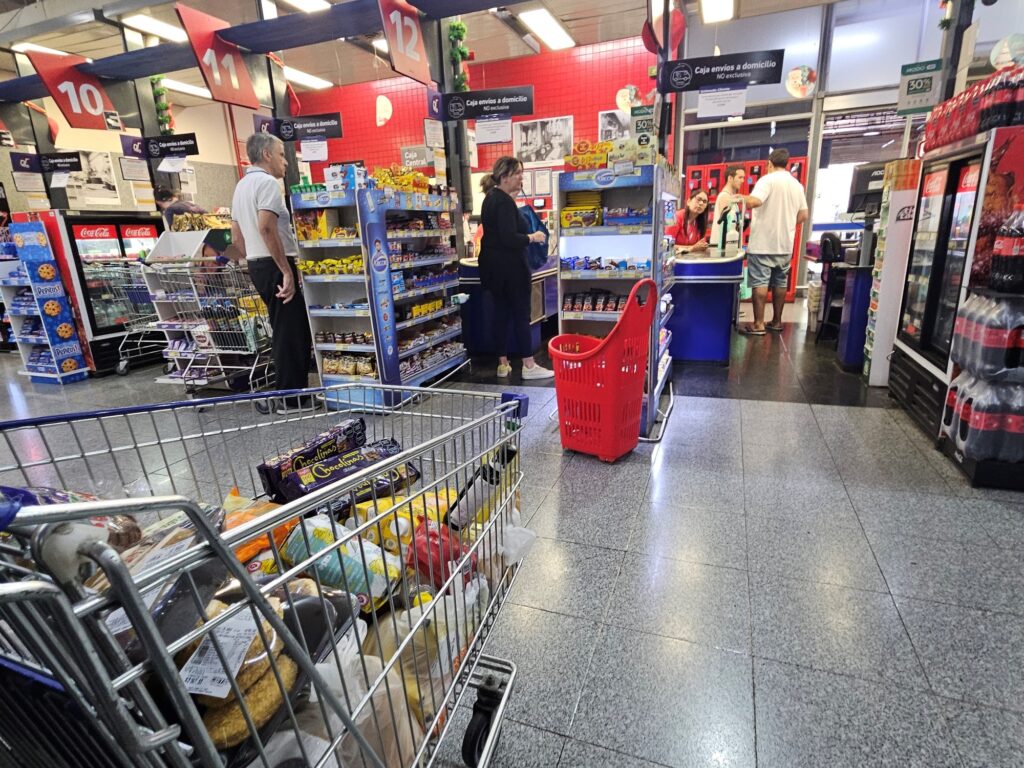 Eliminación del aporte por capacitación de los comercios: ahorros y consecuencias económicas.