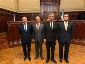 Fracaso en el intento de Javier Milei de nombrar a Ariel Lijo en la Corte Suprema por decreto.