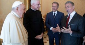 Stallone, Whoopie Goldberg, Russell Crowe, Antonio Banderas y Andrea Bocelli, entre las grandes figuras que lo despiden en las redes
