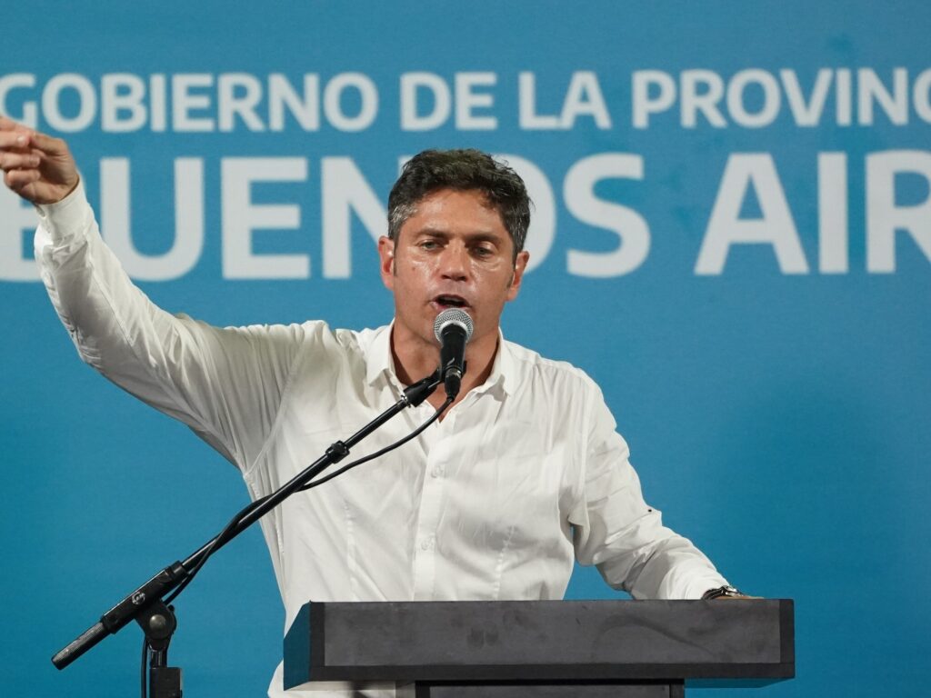 Kicillof presiona para suspender las PASO con apoyo de Massa.