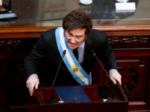 La ruptura de dos almas afines" - Nuevo título: "Desavenencia entre dos espíritus afines