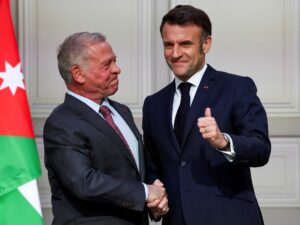 Macron critica bombardeos de Israel en Gaza como un retroceso dramático