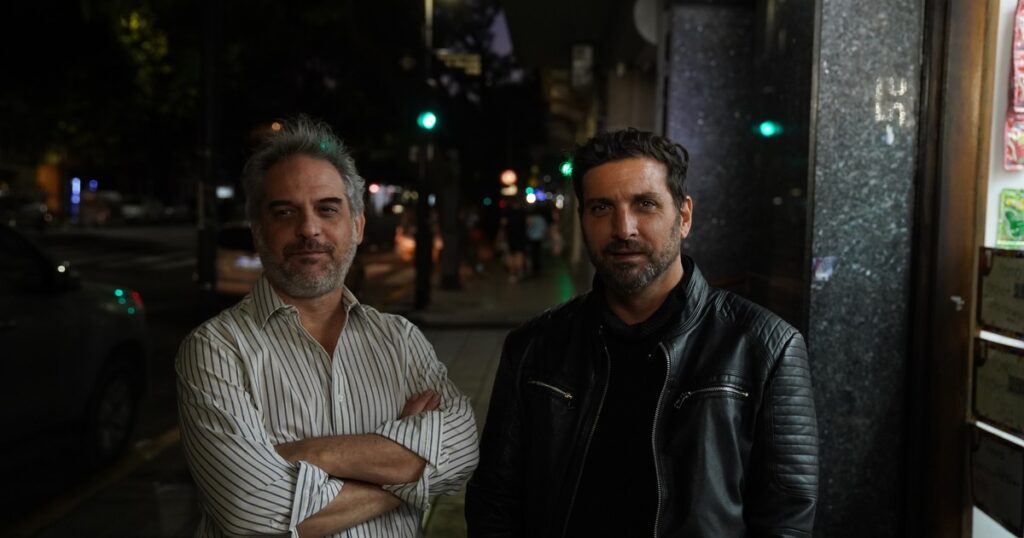 Me Darás Mil Hijos, la exótica banda de los años 2000 que se reunió tras un mensaje por Whatsapp desde Perú