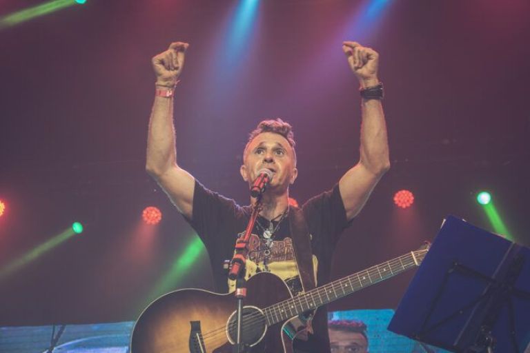 Sergio Lapegüe: entre el periodismo y el rockabilly, una vida dedicada a sus pasiones