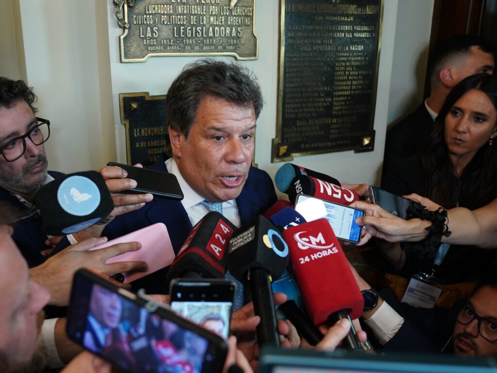 Testigo presencial de la confrontación entre Santiago Caputo y Facundo Manes