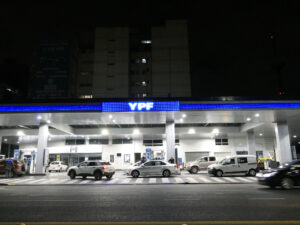 YPF incrementa su rentabilidad en un 15% durante el primer año de Milei