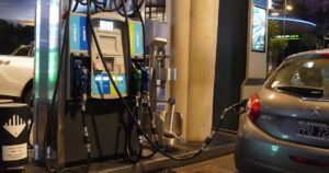 YPF baja la nafta y el gasoil un 4% desde el 1° de mayo