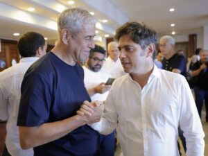 Axel Kicillof responde a Javier Milei con el respaldo de Cristina Kirchner