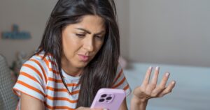 Cómo bloquear páginas no deseadas en el celular