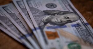 a cuánto cotiza el oficial y cuál es el precio del paralelo este miércoles 7 de mayo, minuto a minuto