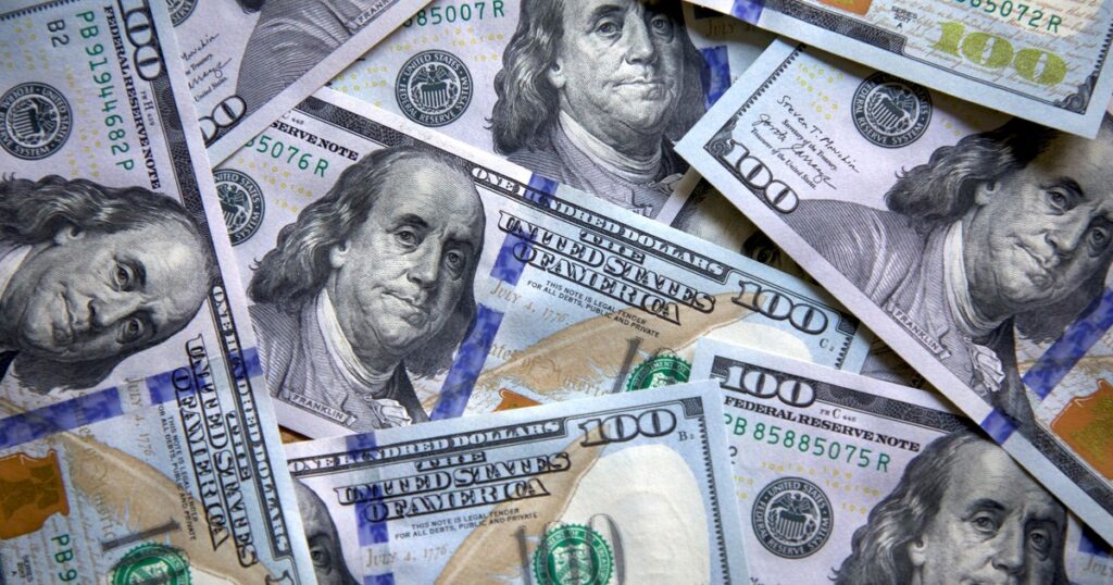 Dólar hoy y dólar blue, EN VIVO: a cuánto cotiza el oficial y cuál es el precio del paralelo este jueves 29 de mayo, minuto a minuto