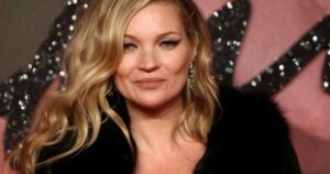 Kate Moss, de las drogas con Johnny Depp al trío con Jude Law y una orgía con Naomi Campbell