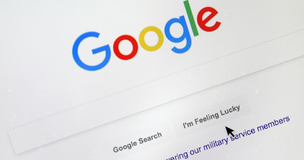 su reinado en internet tambalea por primera vez en décadas