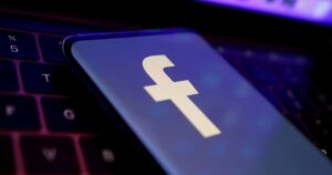 Cómo eliminar tu cuenta de Facebook sin perder fotos ni información importante: guía paso a paso