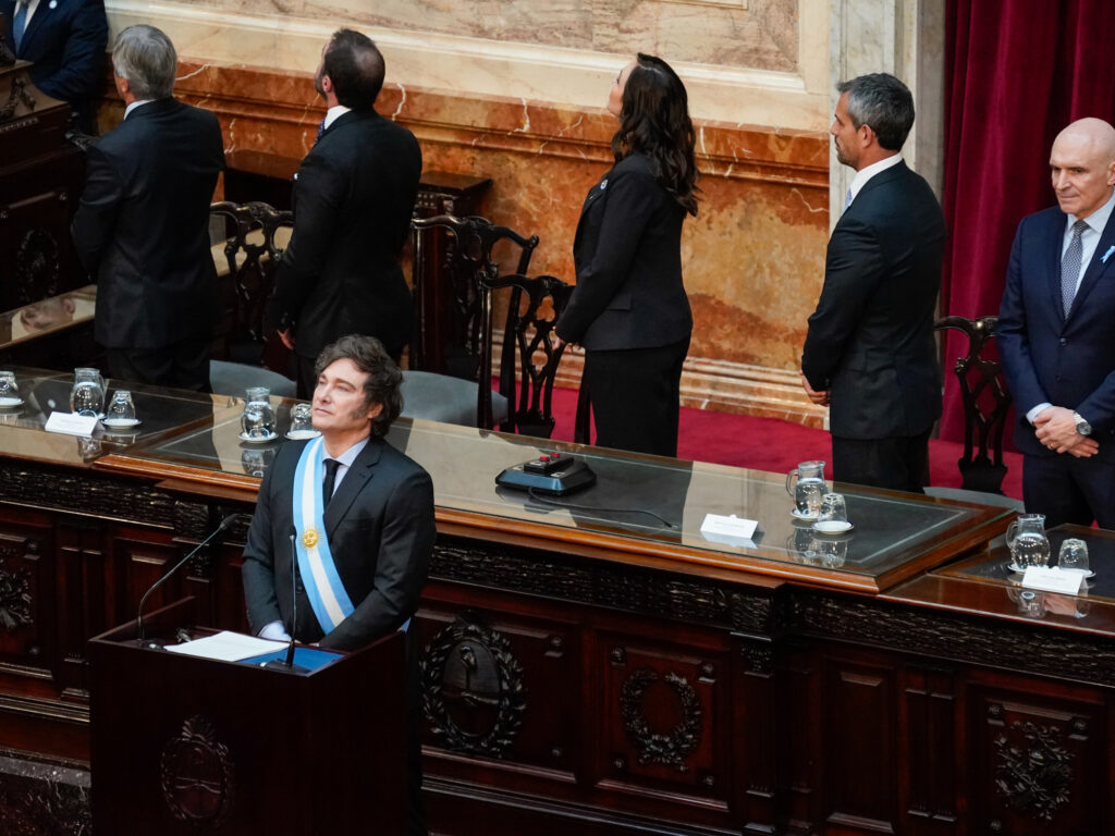 Milei inaugura sesiones ordinarias con tensión y recinto semivacío