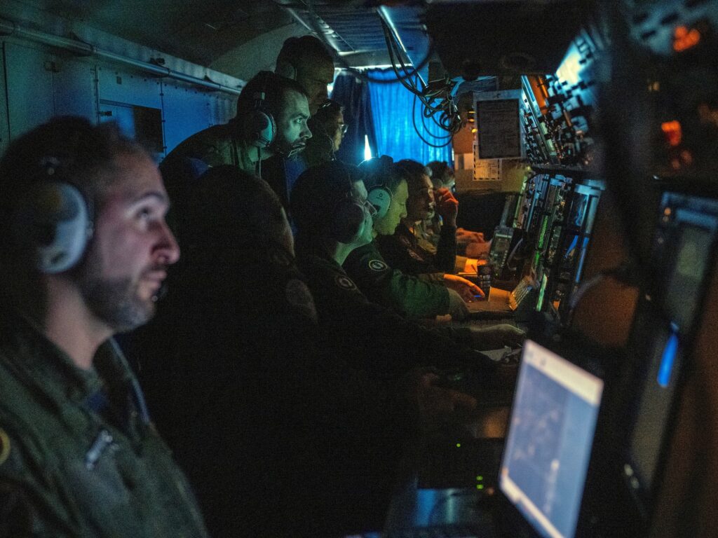 Navegando junto a Rusia: Estrategias de seguimiento y evasión en el Mar Báltico.