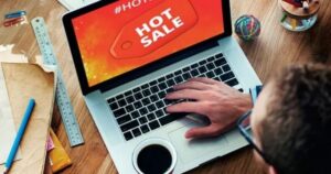 preocupadas por las compras en el exterior, las marcas anticipan ofertas y lanzan agresivos descuentos
