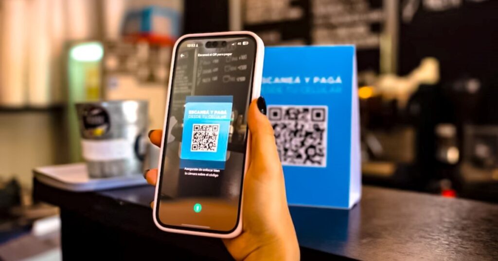 Cómo funcionan las propinas de MercadoPago y por qué muchos mozos las rechazan