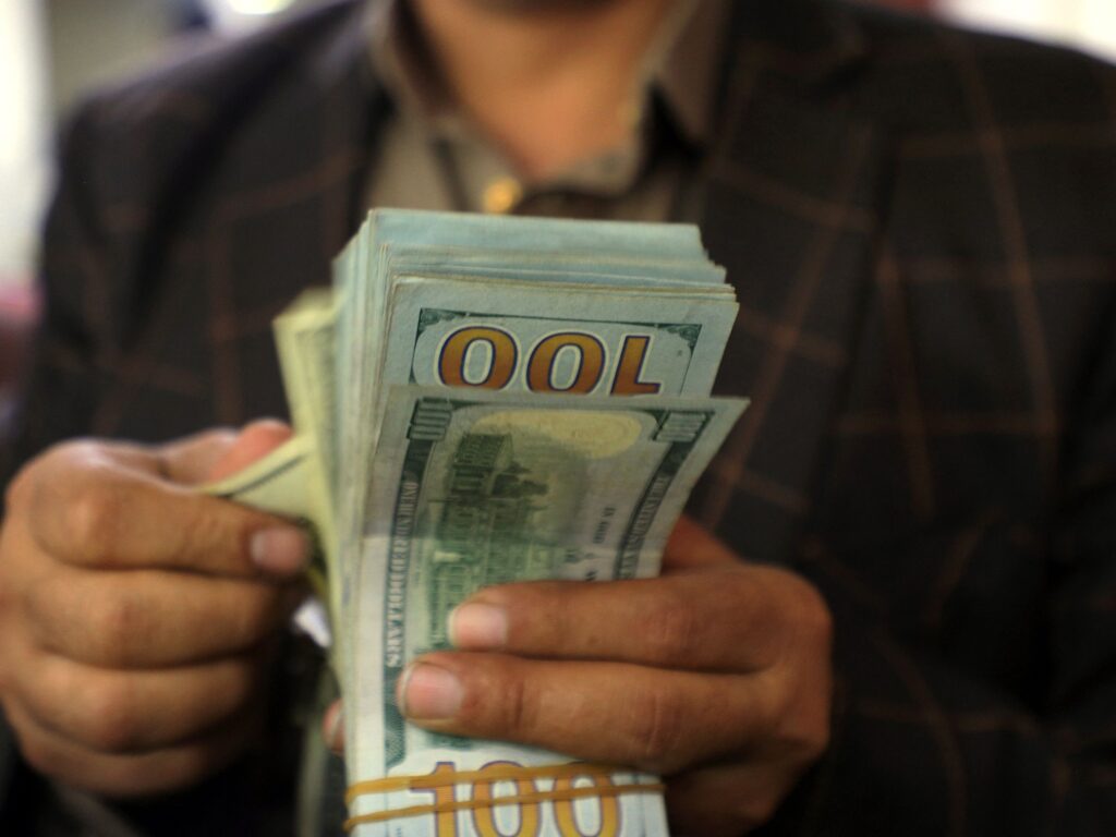 Utilice este título  Dólar hoy: a cuánto cotizan el oficial y sus diferentes tipos de cambio este lunes 10 de marzo y cree en base a ese titulo original un titulo nuevo, preciso, comprensible y que no pierda relacion con el titulo original. Necesito que me devuelvas solo y nada mas que el titulo nuevo.