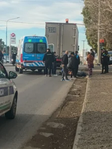 Un camión atropelló a una persona entre Hipólito Yrigoyen y EE.UU