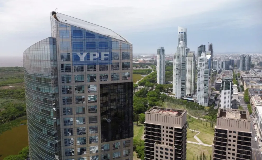 Presión judicial por YPF: Argentina debe apelar en 15 días o entregar el 51% de sus acciones