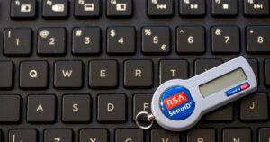 cuál es el riesgo que corren las computadoras y por qué hay una rama “post cuántica” de la ciberseguridad
