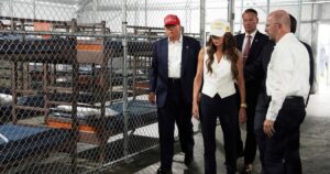 el Senado aprobó el masivo proyecto de ley de presupuesto de Donald Trump, la "ley hermosa y grande"