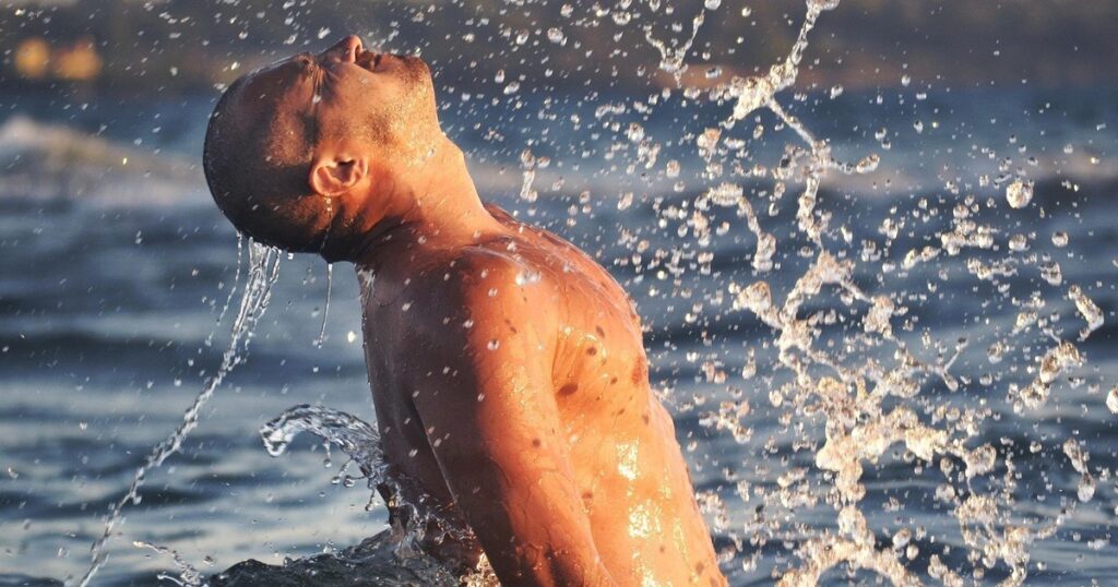 Manuel Viso, doctor, sobre tratar de curar heridas en el mar: "No lo hagas"
