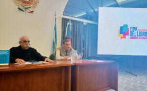 Feria del Libro: el ex convencional constituyente local José Raúl Heredia estuvo presente con una nueva obra