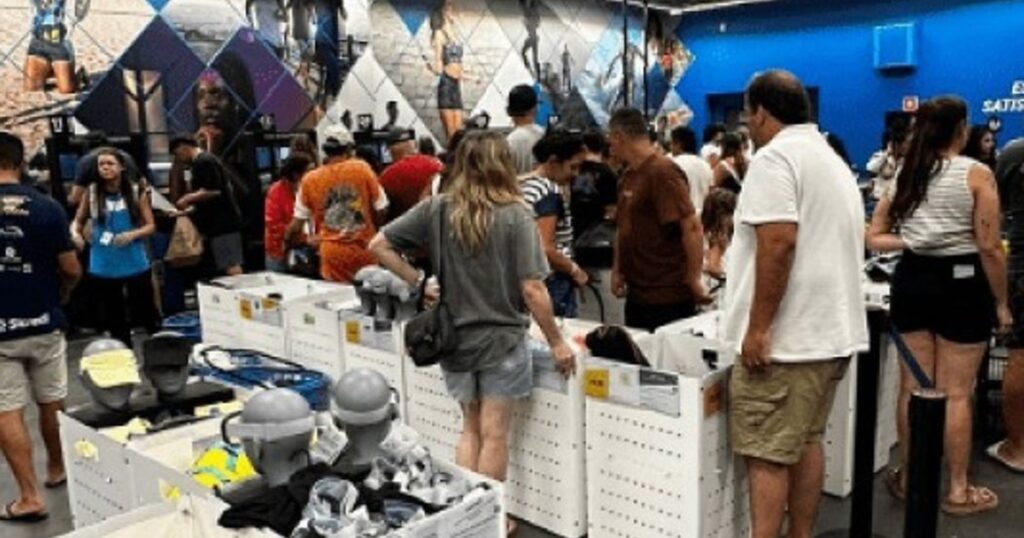 Decathlon ultima su llegada al país y busca replicar el furor de compras de argentinos en Brasil