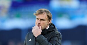el entrenador Scott Robertson elogió a Los Pumas y fue autocrítico, pero cuestionó el arbitraje en cancha de Vélez