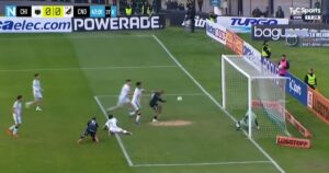 Video: el alevoso penal en el último minuto que Pablo Giménez no cobró en Chicago