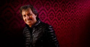 regreso al teatro, el milagro con la enfermedad de su hija, las hamburguesas de Suar y su amor por la tele