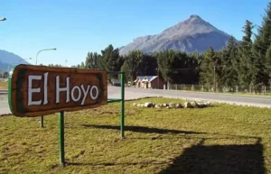 Se realizan mejoras en el camino a Desemboque de El Hoyo