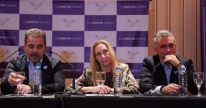 La Libertad Avanza y el PRO siguen negociando en el día del cierre de alianzas