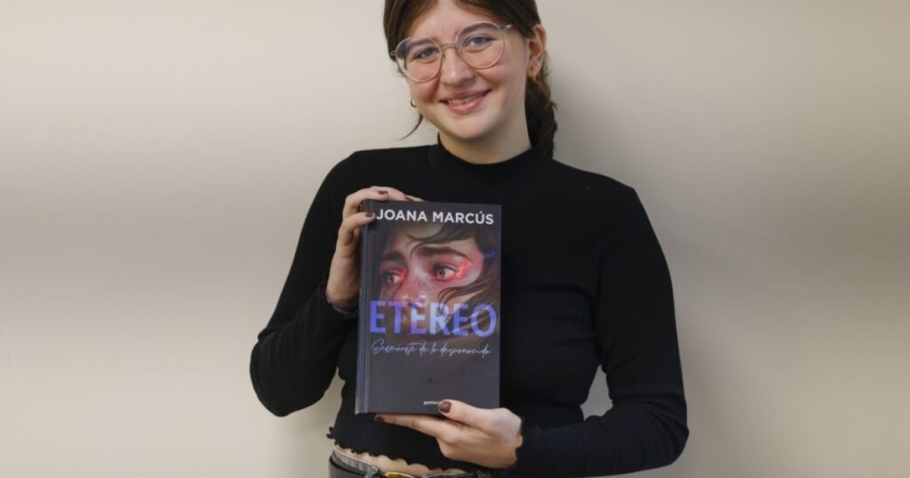 de la “rarita de la clase” a referente de la literatura juvenil en español