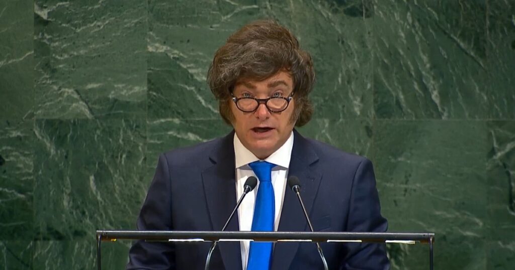 tras su paso por Nueva York, el Presidente vuelve al país en medio de las críticas del campo por las retenciones cero