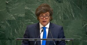 tras su paso por Nueva York, el Presidente vuelve al país en medio de las críticas del campo por las retenciones cero