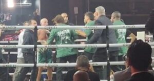 una ex estrella de la UFC quedó inconsciente en el ring