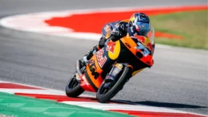 Los argentinos Perrone y Morelli largarán desde atrás en el GP de Cataluña de Moto 3