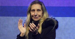 Una senadora peronista entonó una canción viral contra Karina Milei en medio del escándalo por las presuntas coimas en Discapacidad