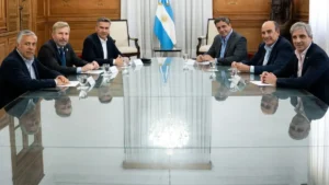 alfredo-cornejo-mesa-gobernadores