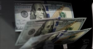 a cuánto cotiza el oficial y cuál es el precio del paralelo este martes 28 de octubre, minuto a minuto