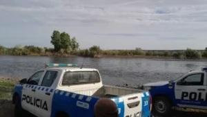 Un hombre desapareció tras meterse al agua en San Patricio del Chañar