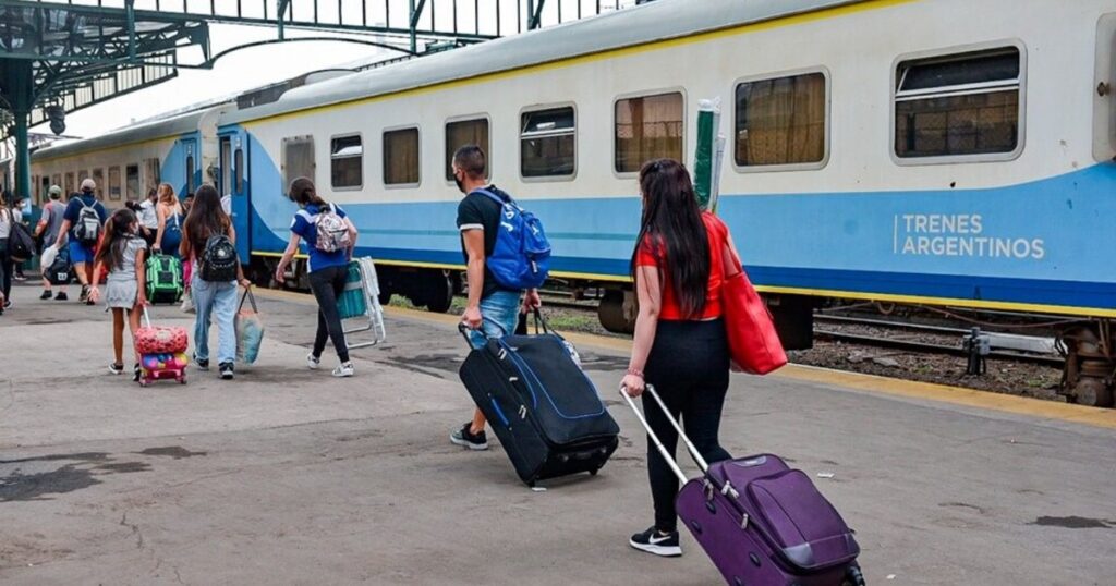 Trenes y boletos de larga distancia para noviembre con descuentos especiales: todos los anuncios